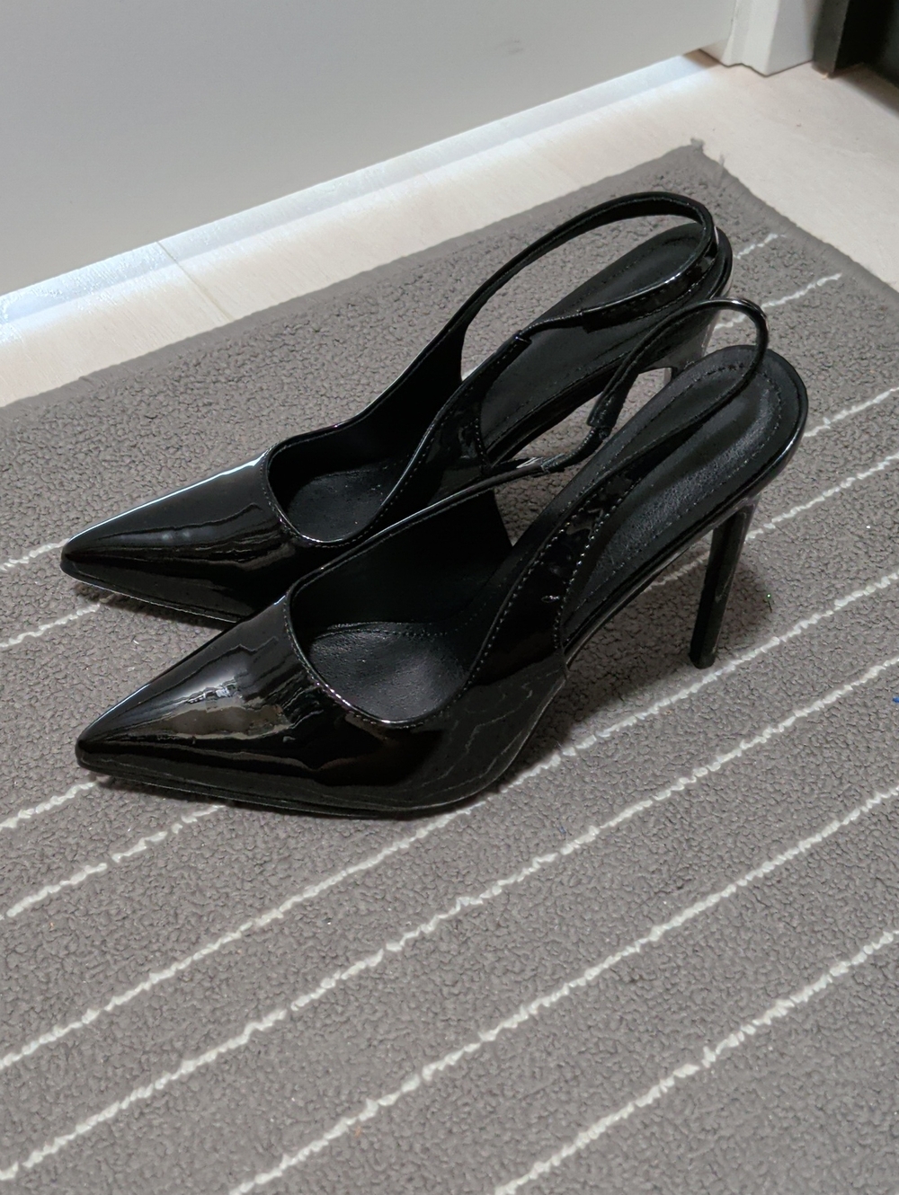 Women's Black Patent Slingback Pointed Stiletto Heels